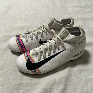 Nike Mercurial Soccer Shoes US 2.5 Youth